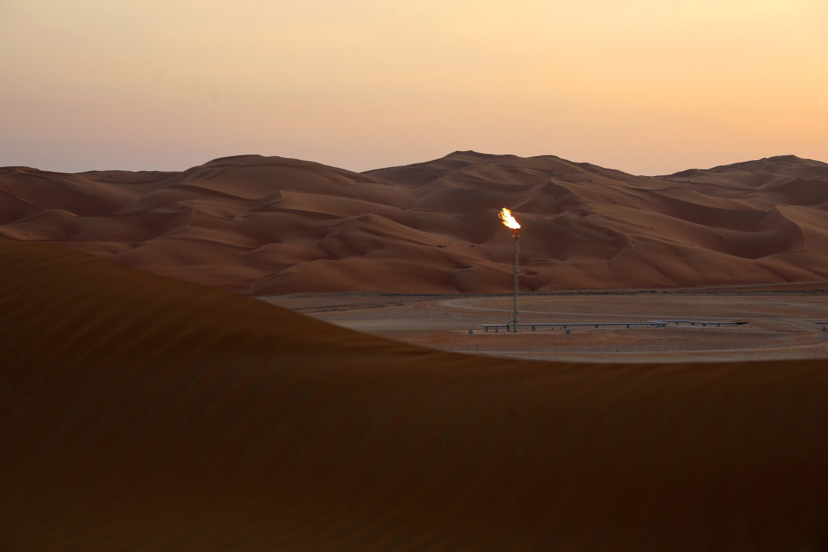 AZK_SA's tweet photo. صندوق النقد: 
السعودية تحتاج سعر نفط 96.20 دولار للبرميل لتحقيق التوازن في ميزانيتها.

- على كمية انتاج 9.3 مليون برميل يومياً خلال العام الحالي.

و في حال رفعت السعودية الانتاج إلى 10.3 مليون برميل يومياً في العام المقبل، تحتاج يكون سعر البرميل 84.70 دولار. https://t.co/frkCJDyjDv