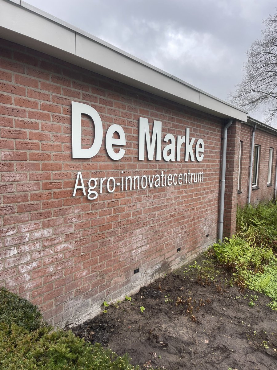 vvgorecht3's tweet photo. Op de “boerderij van de toekomst” in het prachtige Gelderse Hengelo. Samen met allerlei stakeholders denken we na over het opzetten van een Fieldlab Oost. https://t.co/AstSVkYxkI