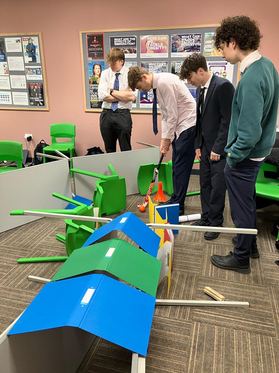 A level PE biomechanics lesson on Newton’s 3 laws by designing their own mini golf course