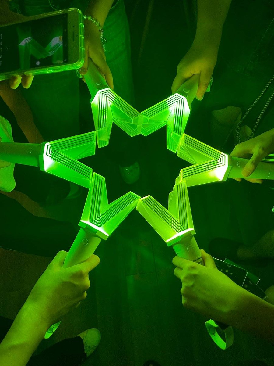 yellowvvvvv's tweet photo. leekbong I will love you forever🫶🏻⭐ https://t.co/2O0ziACQOd