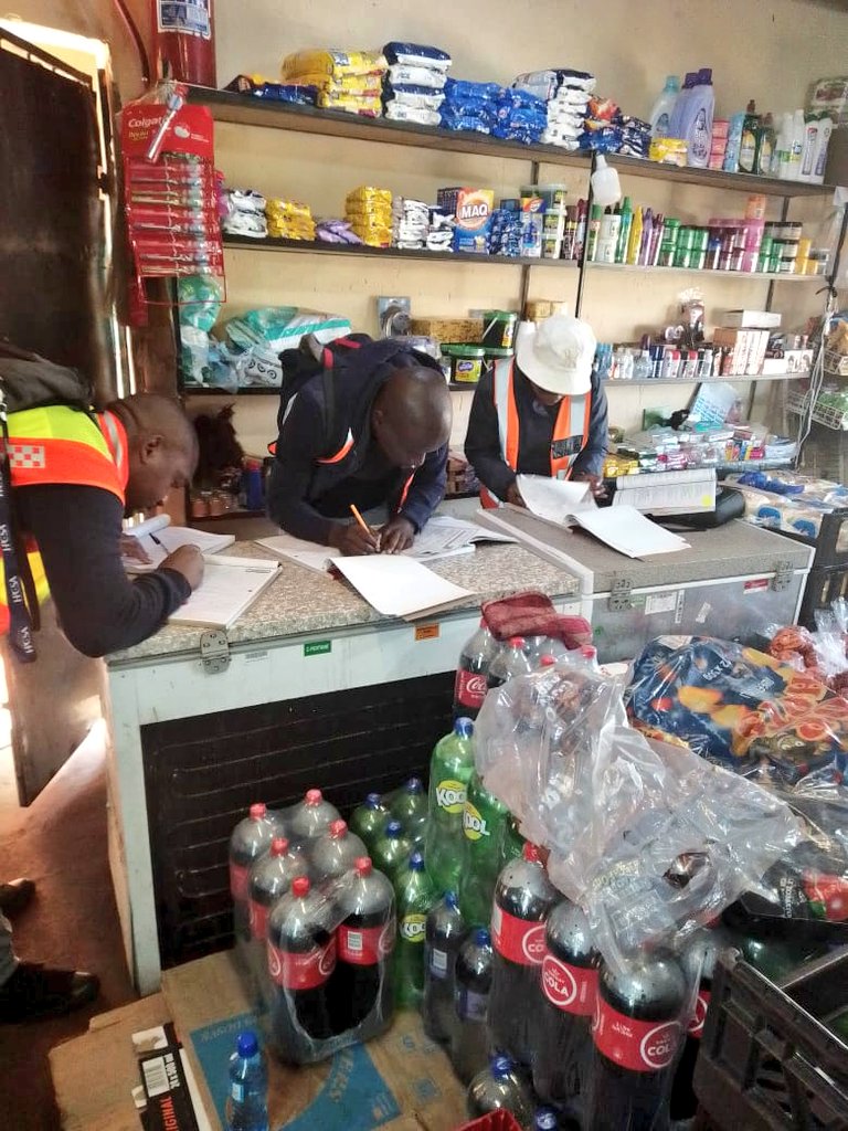 Multi-Disciplinary joint ops by #JMPD & Environmental Health officers. Shop closed for noncompliance at Azurite Str, Ennerdale. The shop was unhygienic. Environmental health officers issued a fine to the shop owner for not having a trading certificate & for not controlling pets