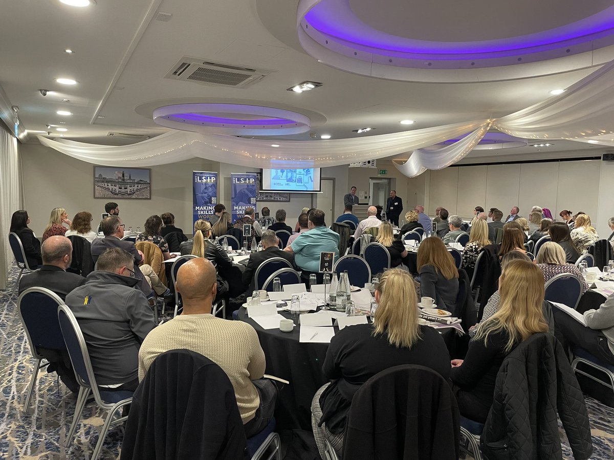 Another great turnout for our latest HEY LSIP Forum at Mercure Hull Grange Park today. Employers from a wide range of organisations getting together to make sure the skills and training agenda meets their needs. Next big event will be at @BizWeekHumber