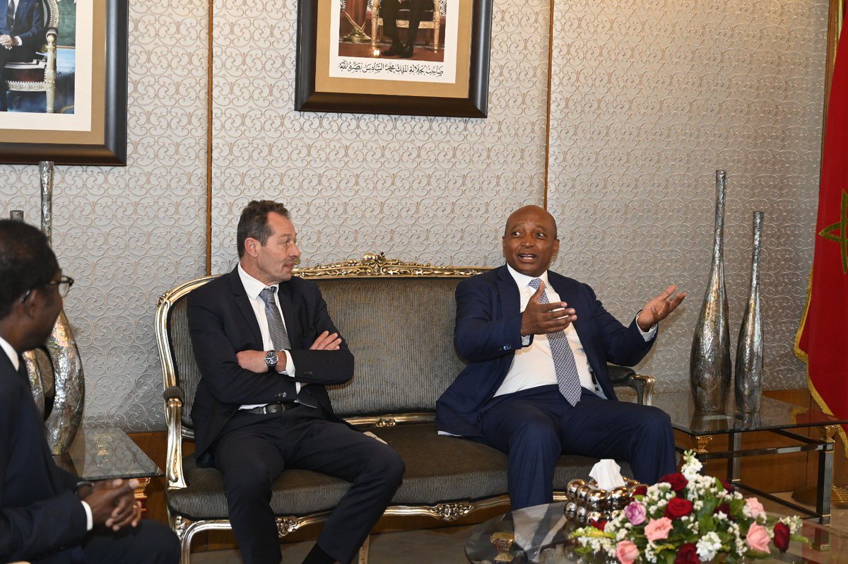 Le Président Motsepe est arrivé à Rabat pour la réunion du Comité Exécutif de la CAF prévue ce jour au siège de la FRMF. Plus tard dans la journée, il assistera aux demi-finales de l' #AFCONFutsal