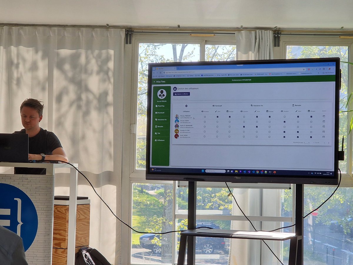 michael_maillot's tweet image. Première session au #GloabAzure avec @YFROUIN pour présenter #MicrosoftGraph, #MicrosoftGraphToolkit et les permissions d'API sur #EntraID