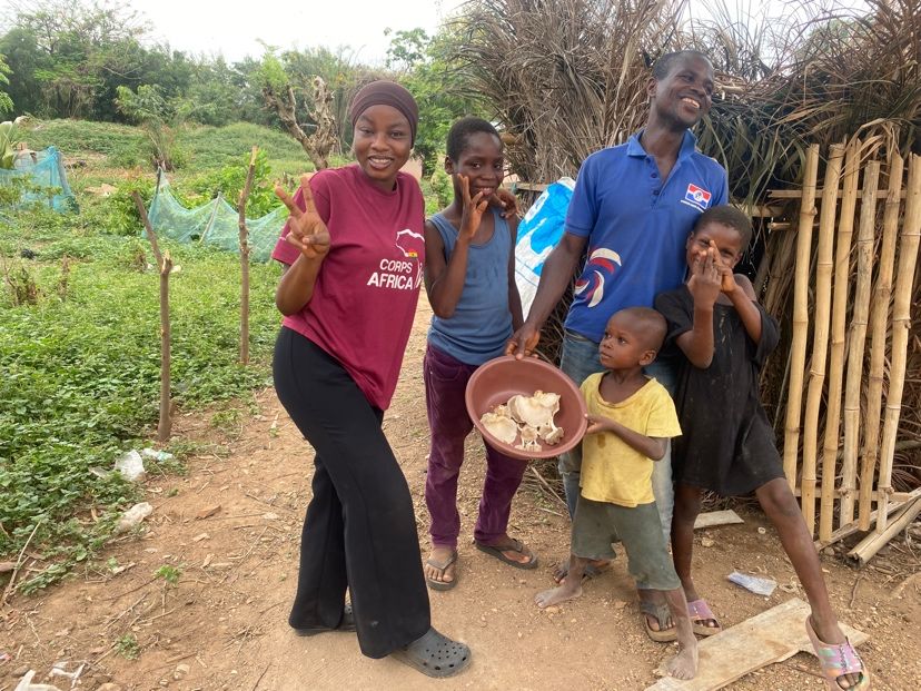 The climate in #Ghana is perfect for growing mushrooms - a highly profitable business, easy to start and provide enough nutrients to maintain a healthy immune system. Volunteer Blessing, supported one household to build their own mushroom farm.

#ThisIsCorpsAfrica #lastingimpact