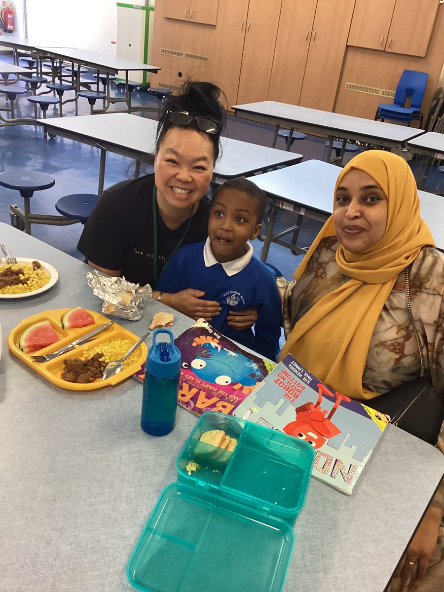 CJ_ComGrp's tweet photo. #supportiveparents #celebrations #Eidlunch #food #families https://t.co/0yaKxvVB0X