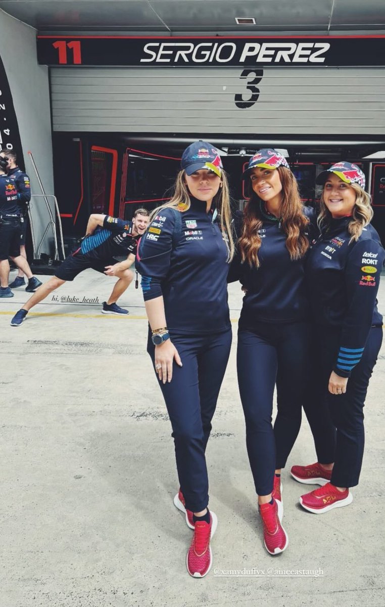 Red Bull girls rocking that new cap 🧢