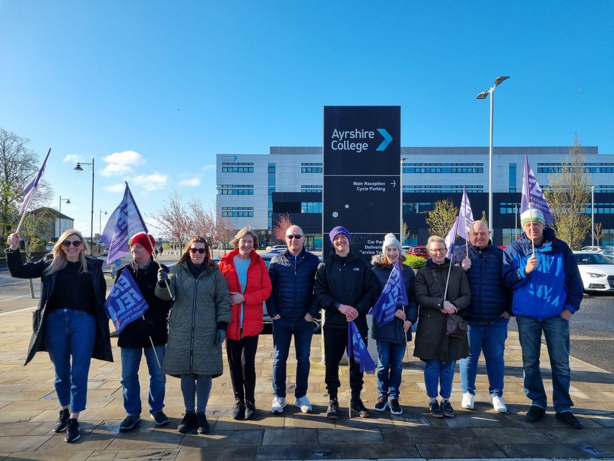 Ayrshire College Kilmarnock Campus on the picket line this morning standing firm for fair pay, fair work and no job losses #FightingForFE