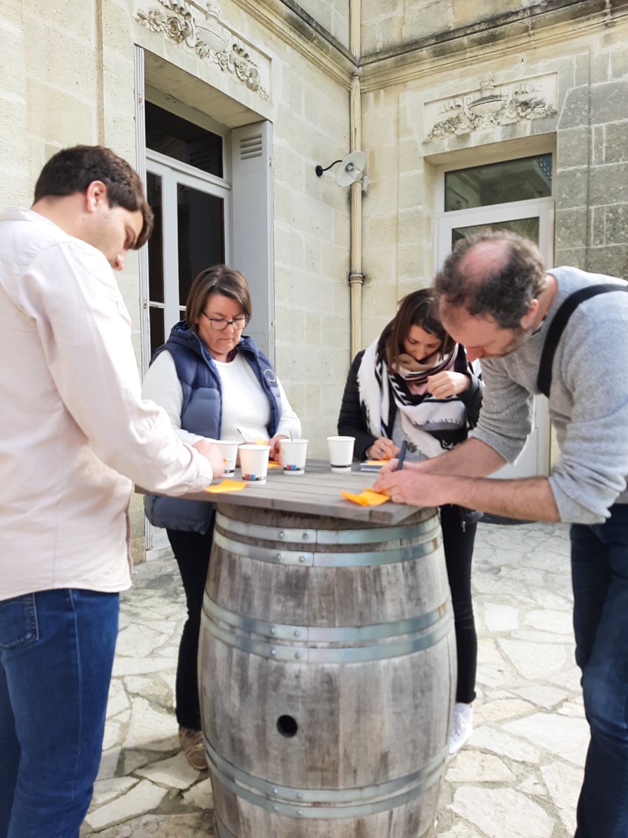 Comme chaque année,l 'équipe #TerraVitis s'est réunie en séminaire technique,cette année,en Bordelais.
Au programme ?
📍Préparation de la campagne 2024 
📍Réflexion sur les évolutions possibles techniques de la démarche
📍Partage d'expériences
📍Et cohésion d'équipe !
#rse