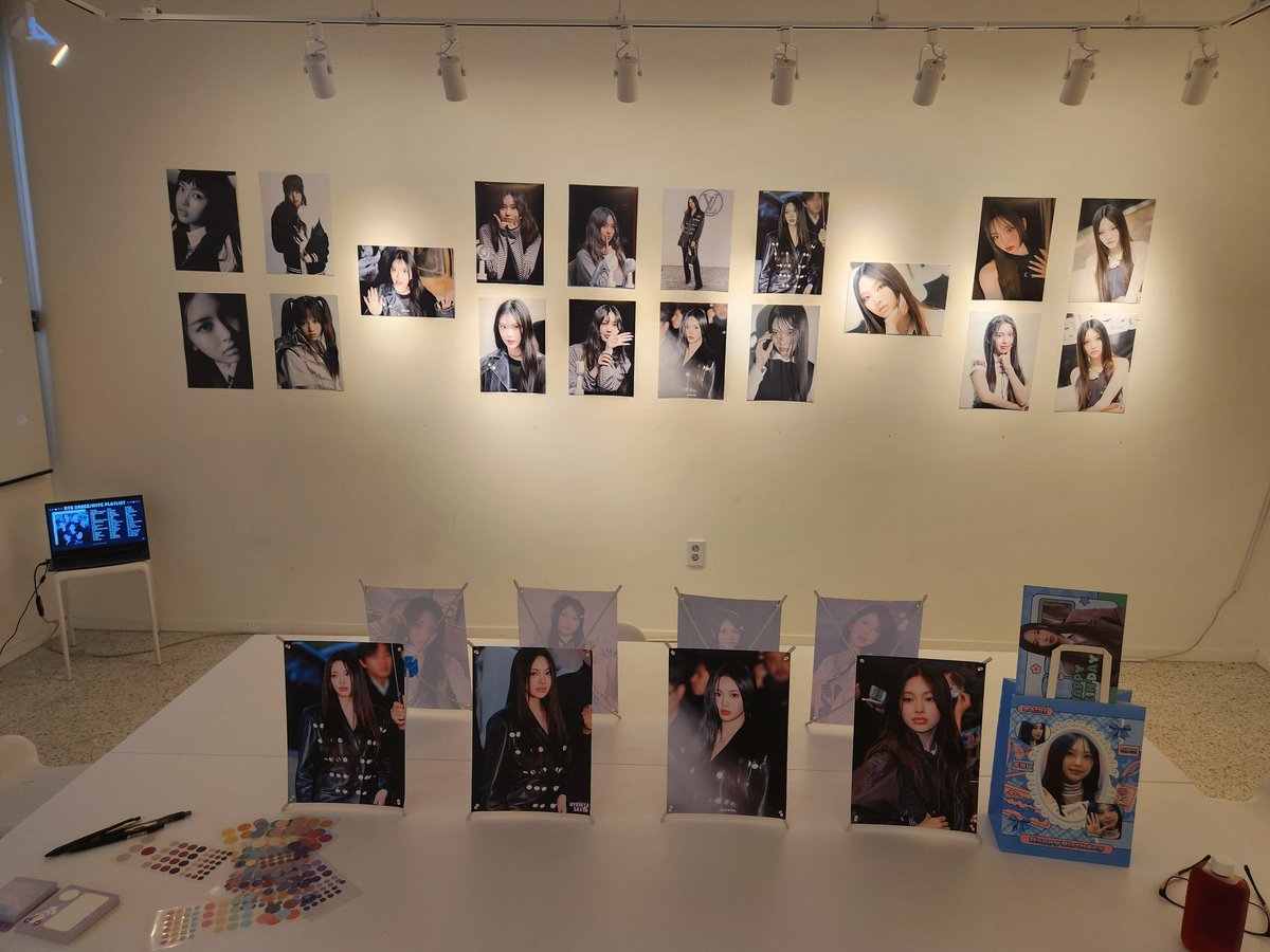 jogyeon33462238's tweet photo. 뉴진스 막내 혜인이 생카에 들렸었습니다
용산에 위치한 #SpaceFOLE 카페입니다

작년 민지를 시작으로
생일 순서대로 해린-하니에 이어
올해 다니-혜인이 까지 모두 방문하게 되었네요

가벼운 부상이라지만 치료에 전념해서
건강하게 버니즈들 만나길

#민지 #MINJI #뉴진스 #NewJeans
#혜인 #HYEIN https://t.co/JGeEfkfNU3