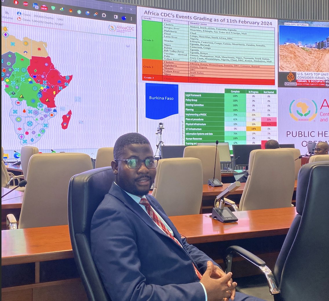 In support of accurate health reporting, the @AfricaCDC hosted #AUMediaFellows to discuss fighting new epidemics. They recognize media's vital role in public health across Africa! #PublicHealth #AUMediaFellowship