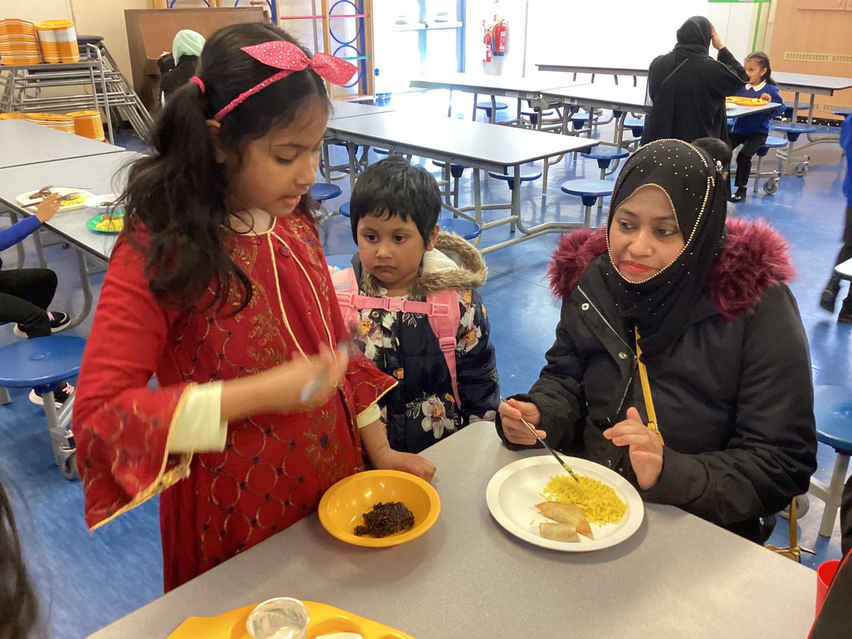 CJ_ComGrp's tweet photo. #Eidparentslunch #support #celebrations #community https://t.co/j6RKu3gINx