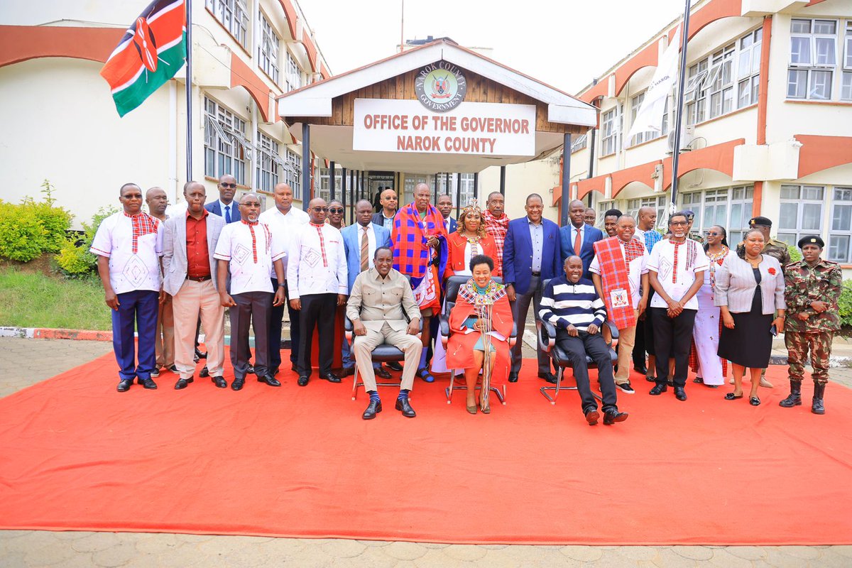 I received Hon. Lady Justice Philomena Mbete Mwilu, Deputy Chief Justice and Vice-President of the Supreme Court of Kenya, at my offices in Narok Town for an official courtesy visit. She was leading a delegation of judiciary officers, judges, and magistrates, along with the AJS