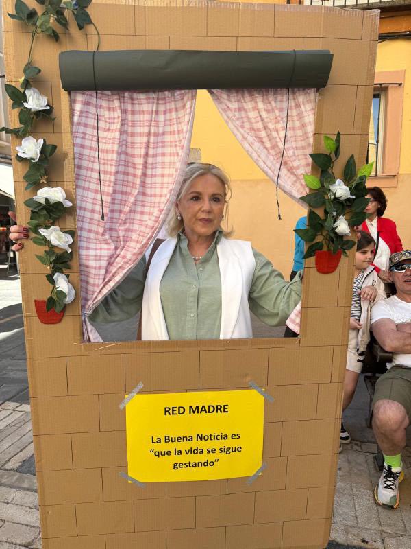 RedMadreFunda's tweet photo. Os dejamos el recuerdo de #REDMADRE León qué participo en la jornada por la vida de su ciudad 💚💚 https://t.co/82sTKPxpZy
