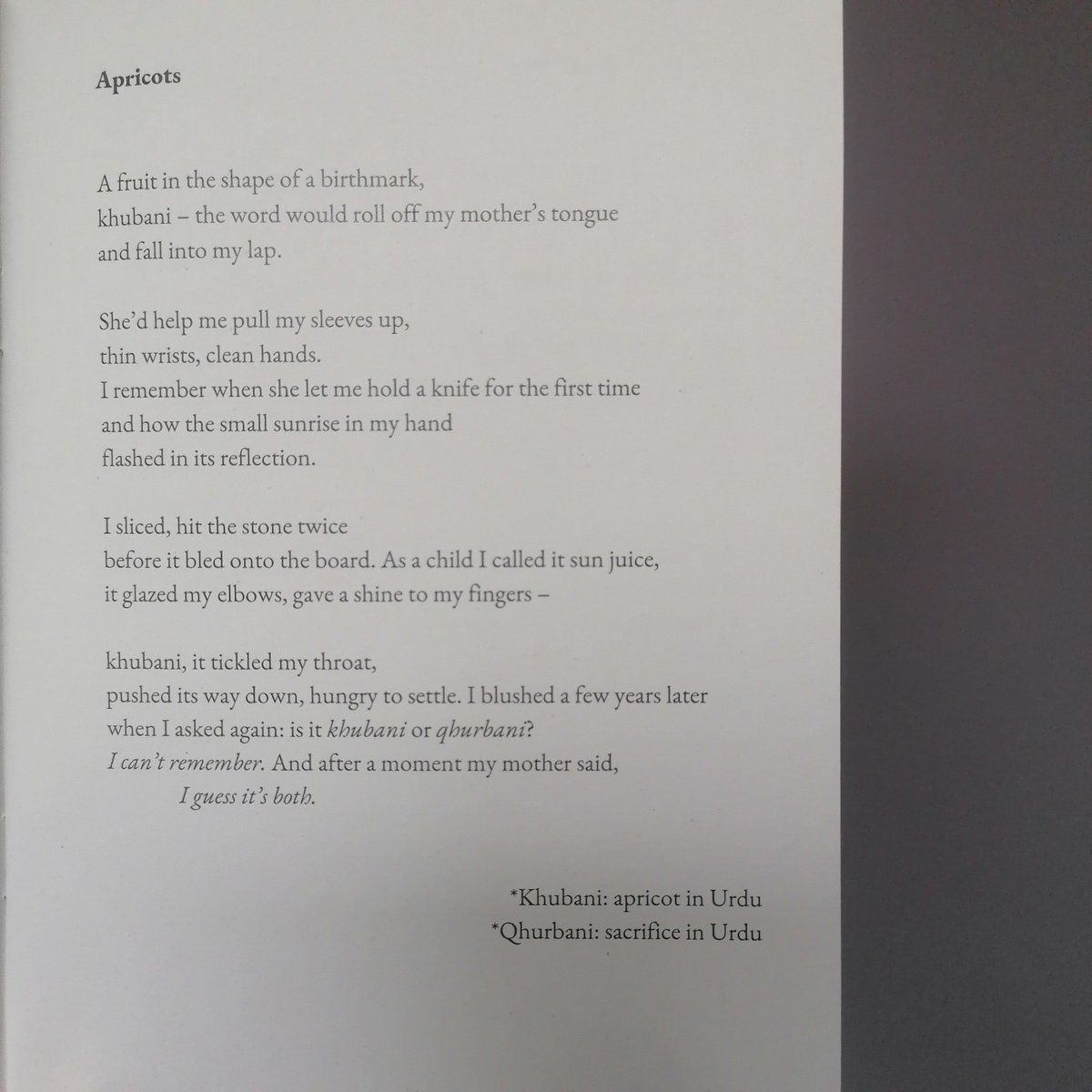 Today's #FridayFoodPoem is from @nabsticle from her pamphlet, 'Let me make you something to eat' from @FawnPress. I was lucky enough to hear Nabeela read a selection from this at the @magmapoetry launch of their food issue last year.