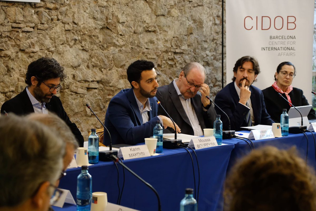 CidobBarcelona's tweet photo. Amid ongoing conflict in Gaza and escalating violence, is it credible to discuss peace? Today at CIDOB, the #ForeignPolicyDialogues explore the conditions under which we could envision credible negotiations for a political resolution of this conflict
🔗https://t.co/TgthbFpAgF https://t.co/qOUpJl4qhi