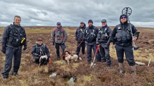 Police execute search warrant on a grouse moor in Yorkshire Dales National Park in relation to hen harrier persecution. Details ⬇️ raptorpersecutionuk.org/2024/04/19/pol…