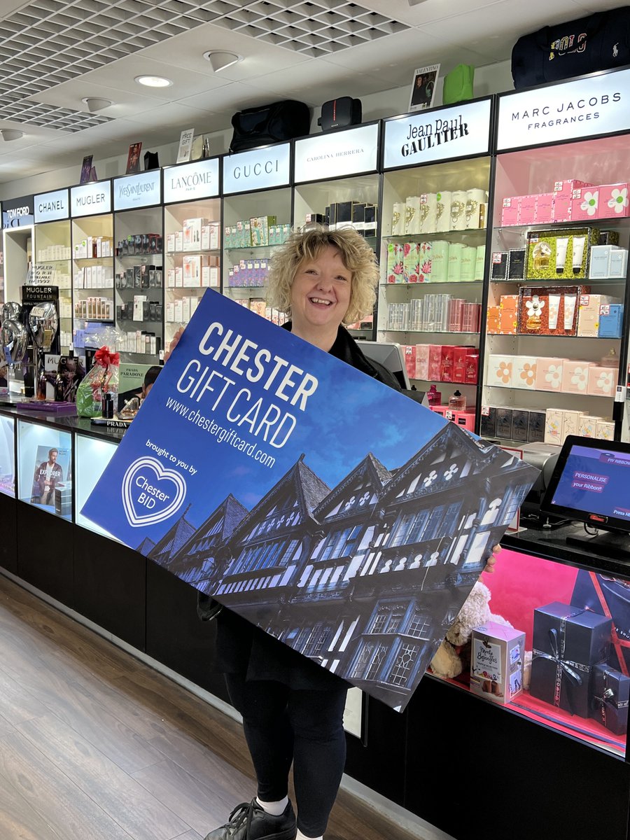 Give The Gift of @ThePerfumeShop as their Chester store now accepts the #ChesterGiftCard!💛✨

Surround yourself in the perfect scents, gift sets, big brands and discounts.

📍 @gsc_chester
🛍️ Accepts #ChesterGiftCard
👉 bit.ly/ChesterCityGif…

#Chester #Experiencechester #UK