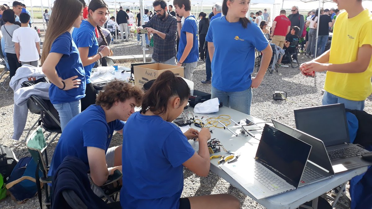 IEEC_space's tweet photo. 180 estudiants enlairaran els seus petits #satèl·lits en la fase catalana del concurs #Cansat demà, 20 d'abril 🛰️🚀

L'#IEEC col·labora a la competició impulsada per @esa i organitzada per @eseiaat_upc amb el suport de @gencat (@tic).

👉 https://t.co/R3c54KBMCR

#AeroportLleidaAlguaire
@la_UPC @educaciocat @territoricat @CosmicResearch @AeroclubAnoia