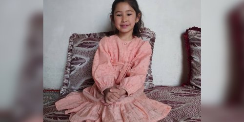 Afghanistan. Célèbre pour sa poésie et ses vidéos de skateboard, Fatima Amini , 8 ans, voit son avenir menacé par le régime taliban limportante.fr/instagram-news… @ZahraJoya
