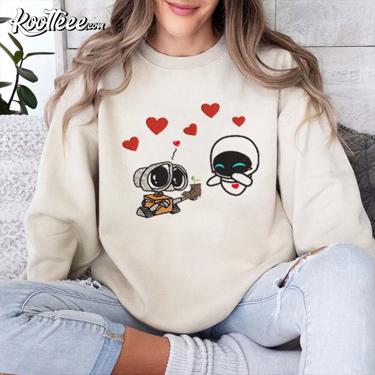 Wall E Lovely Droid Couple Valentine's Day Embroidered Sweatshirt #WallE #ValentinesDay #koolteee koolteee.com/product/wall-e…