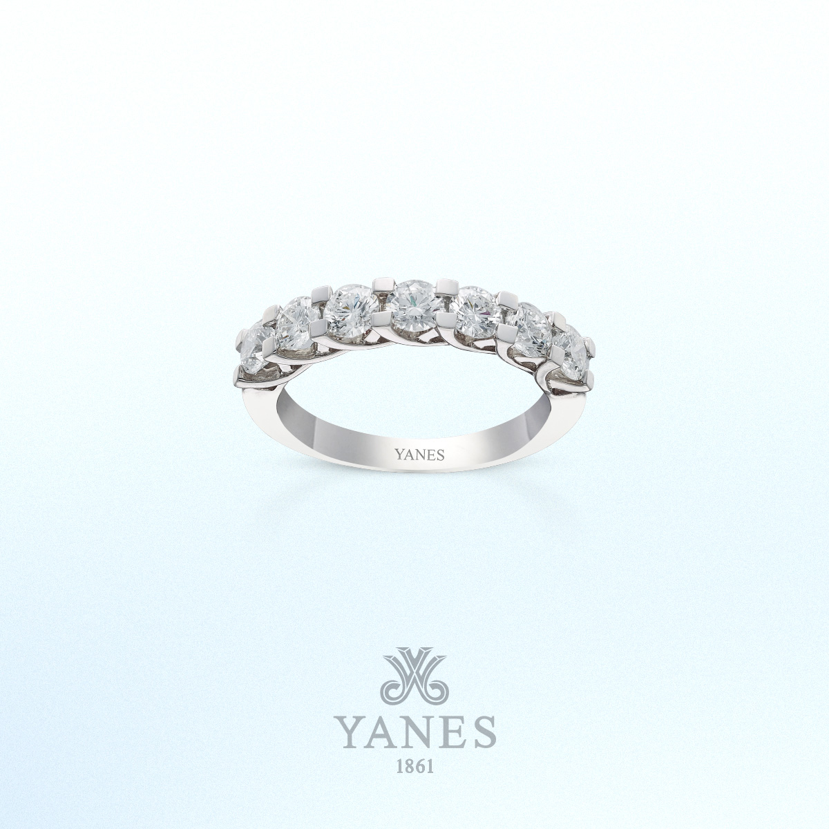 La alianza Juliette presenta un diseño con garras cruzadas que resaltan la belleza de los diamantes, convirtiéndola en una pieza única e inolvidable ideal para daros el ¡Sí, quiero!  
Descubre la colección en nuestras boutiques y en yanes.es. 
#joyas #boda