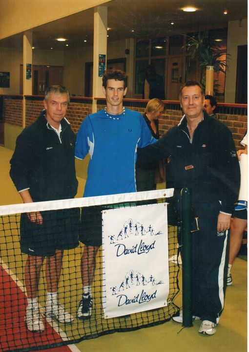 @BarclayCard18 Here he was at the start. A promotional morning in 2006 when Andy had to coach some kids, a job he did brilliantly. Me on the right :) @andy_murray  #andymurray #TennisTwitter #inpursuitoftheslam