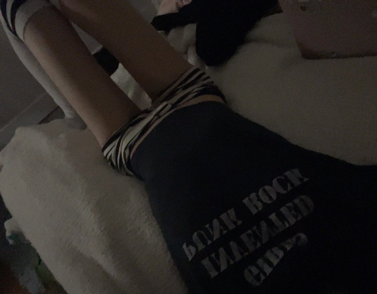 glowingsilk's tweet photo. 💤 https://t.co/ffqcQx65AD