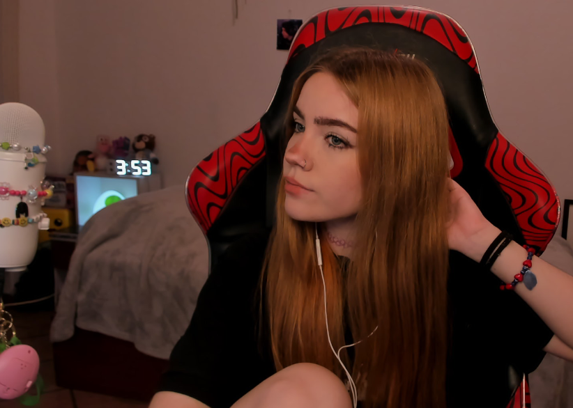 welchelas's tweet photo. reacciones rancias y jugando Outlast por segunda vez jeje
https://t.co/WBAadV6CFU https://t.co/d3OkIYdgMy