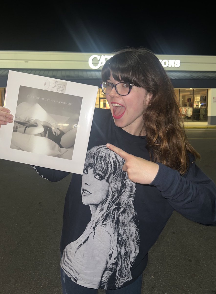 Me: has to be at work in 5hrs 

Also me: drove 45 minutes to the closest record store to snag this beauty at midnight!!! 

Happy #TTPD Release Day besties!!🤍