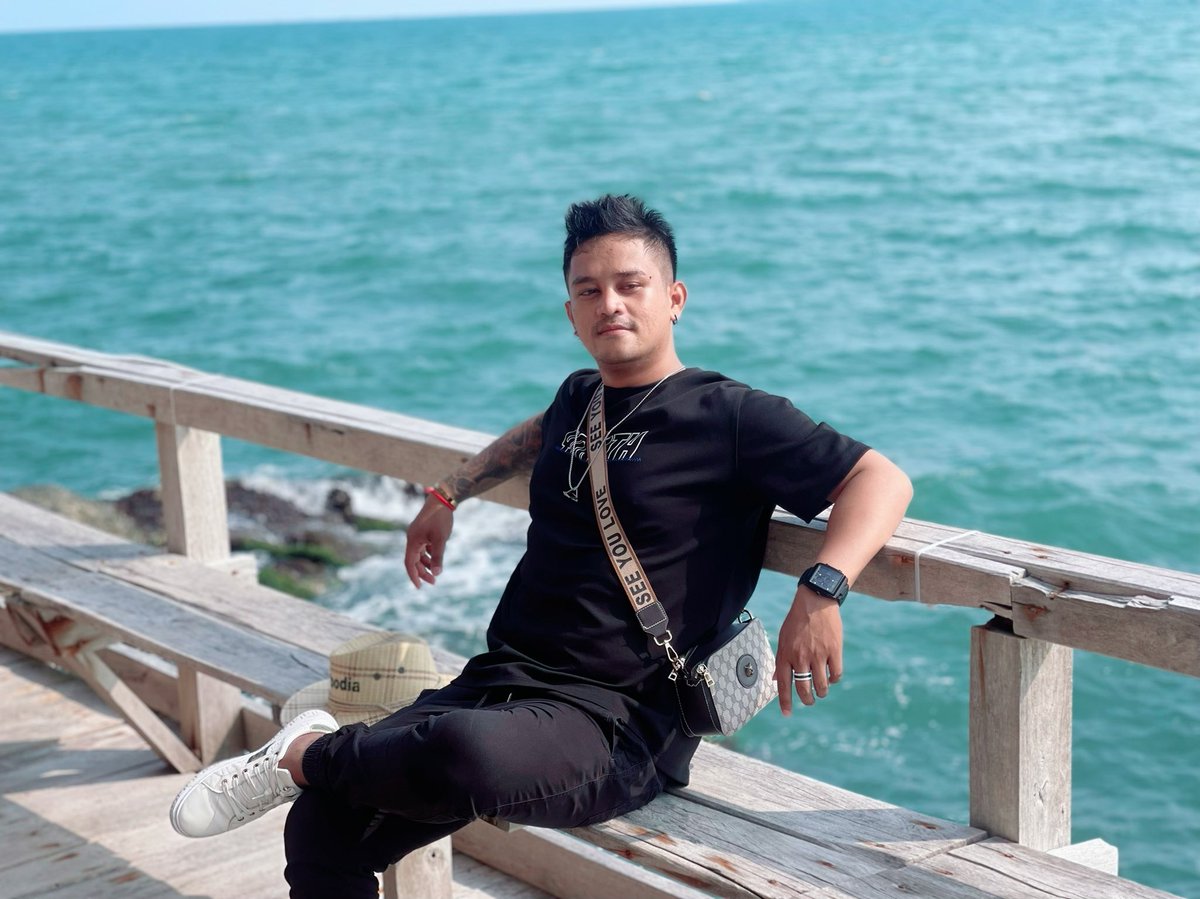 ថ្ងៃនឹងទំនេរ ហើយមានអារម្មណ៍ថាធុញមានអ្ន្កកទំនេរអត់តោះ កំពង់សោម