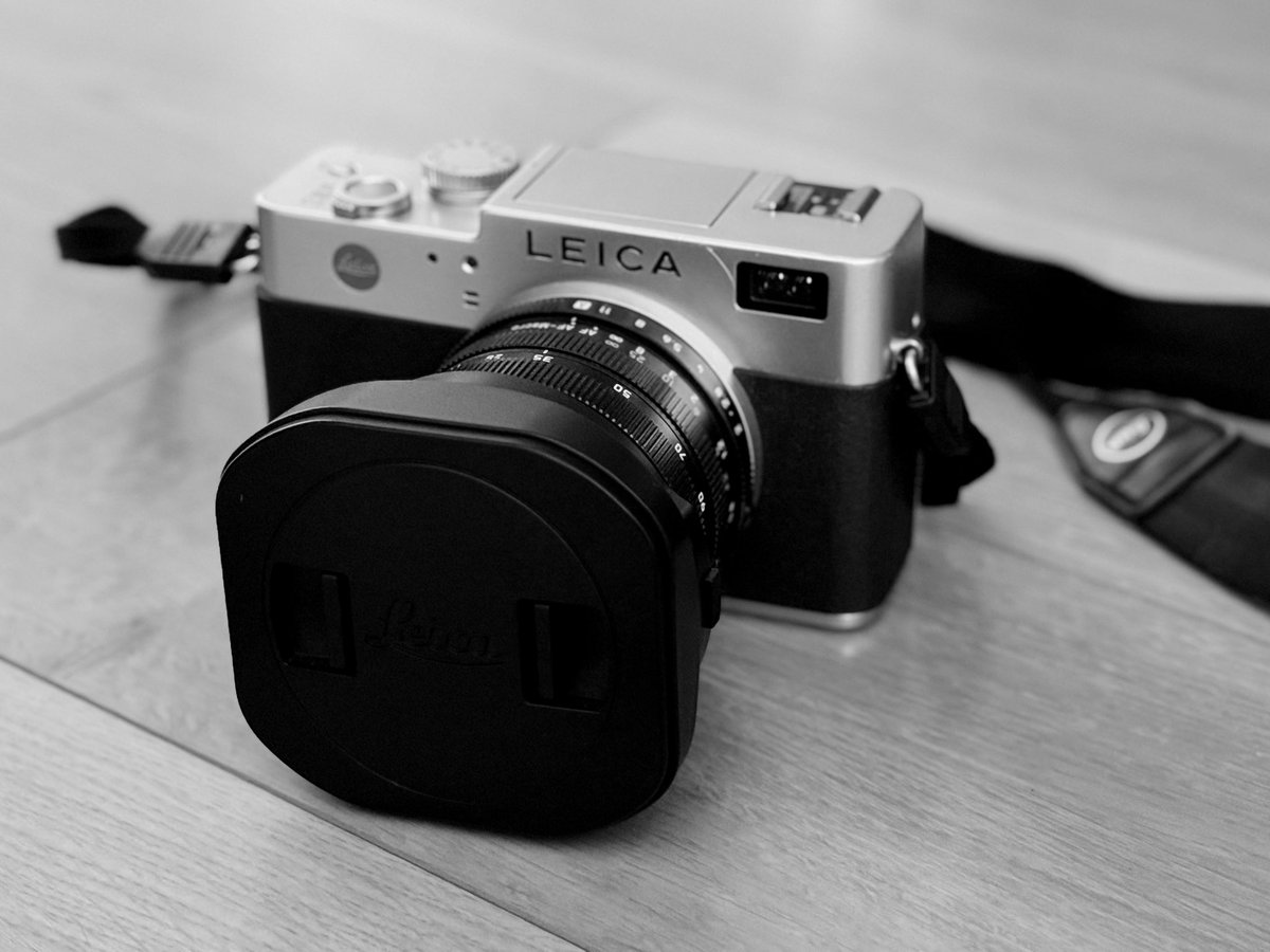BeanSkyWalker's tweet photo. 初めての出会い
初めてのトキメキ
新しいお友達出来た
初めてのLeica

#LeicaDIGILUX２ https://t.co/9WVhfCNduh