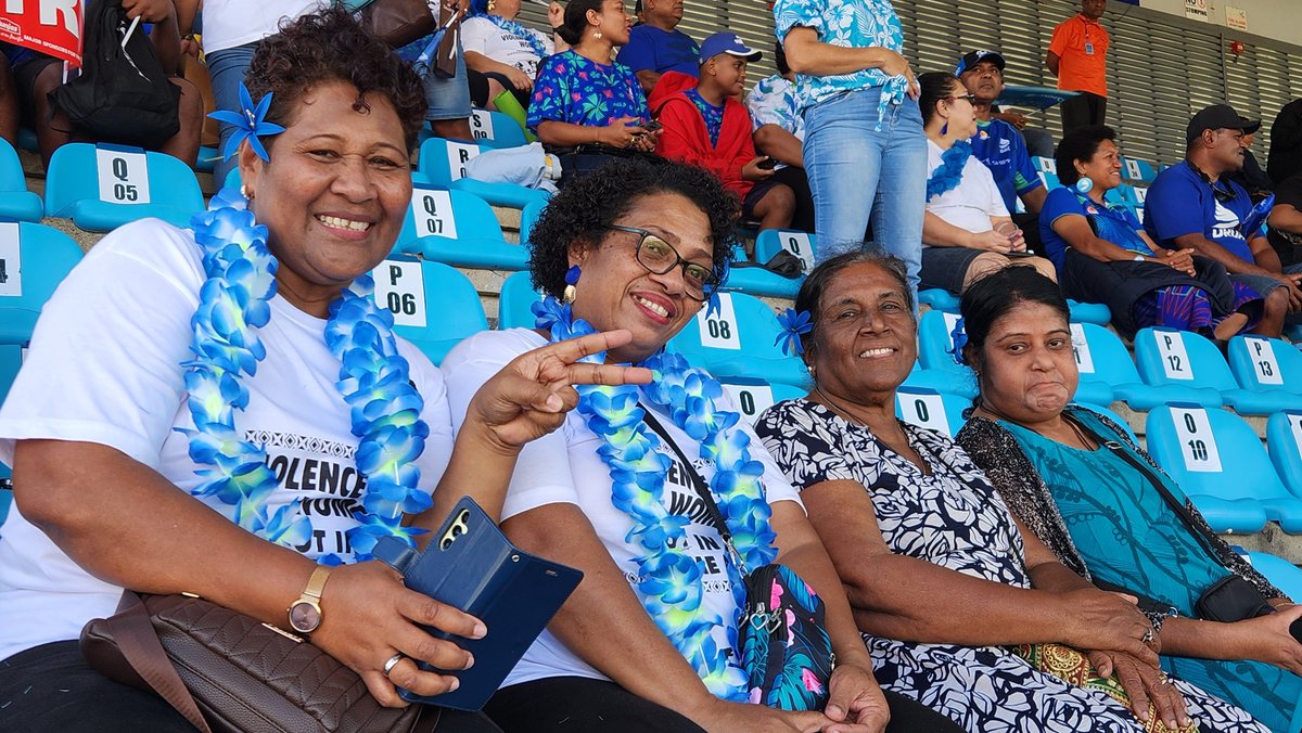 We are here in numbers to support the @FijianDrua women’s team in their semifinal match against @westernforce at 4.35pm. You still have time to head down to the HFC Bank Stadium. #TosoDrua ##WomenInSports