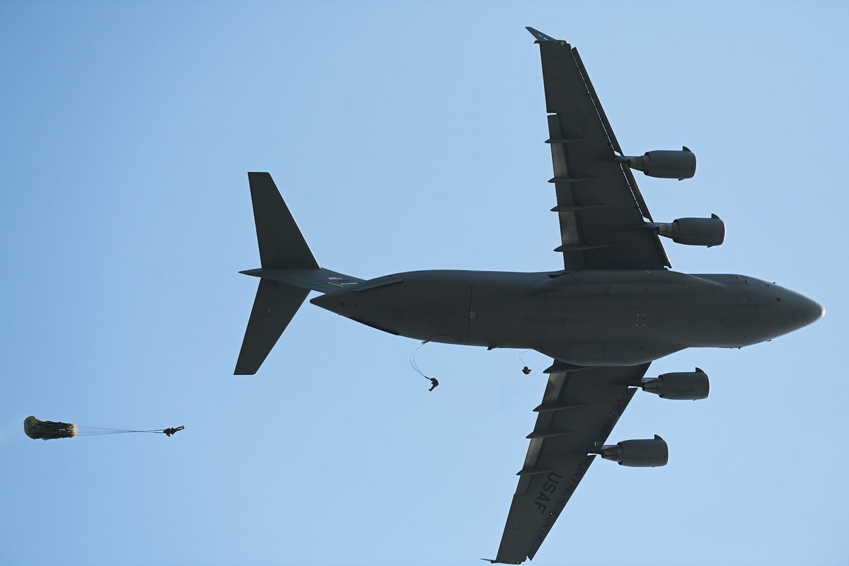 US_SOCKOR's tweet photo. Every day we maintain a credible integrated deterrence posture in support of our mutual defense requirements. https://t.co/MDZq5rOLqF