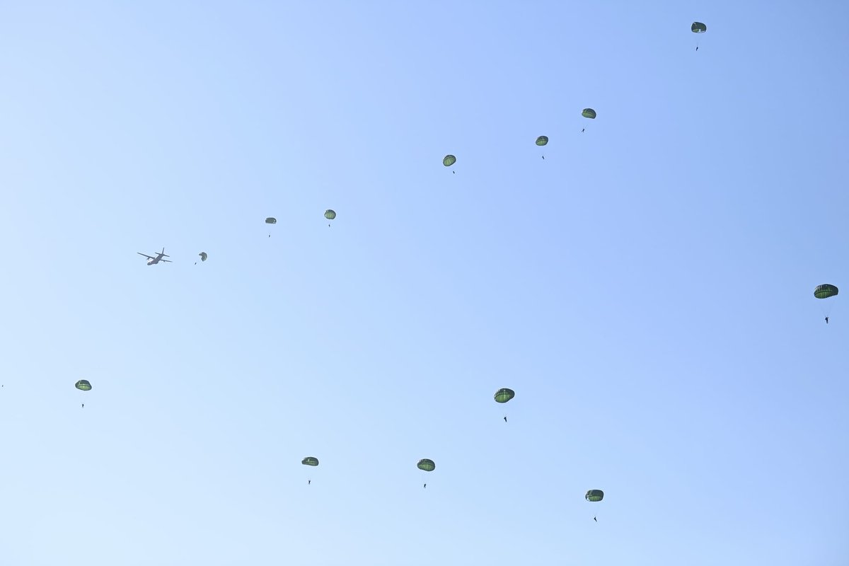 US_SOCKOR's tweet photo. Every day we maintain a credible integrated deterrence posture in support of our mutual defense requirements. https://t.co/MDZq5rOLqF