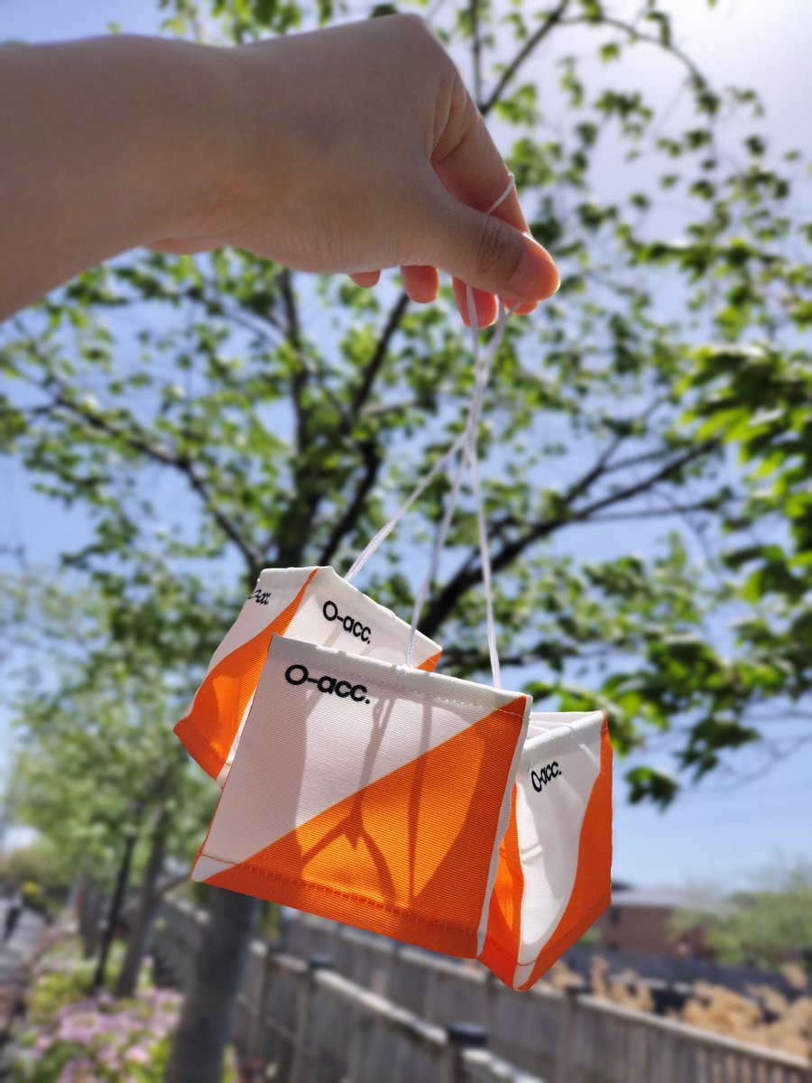 O_accessories_'s tweet photo. 発売に向けてお外で撮影に☀
風が強くて煽られまくりで大変でしたが、やっぱりフラッグは外が映えますね

明日に発売できそうです！
改めて今晩にお知らせします♡
#オリエンテーリング
#Oアクセサリーズ https://t.co/pqrxzqEysq