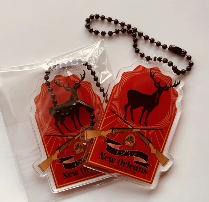 再版だけど5月のイベントで販売する生前Alastor匂わせアクキー届いた! 