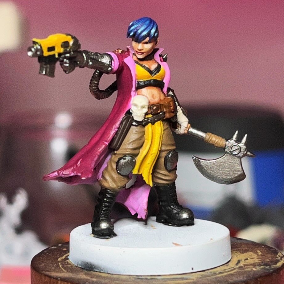 WIP: I’m painting up the Adepticon 2024 mini from @Vic_Minis as a Penal Legionnaire / Acolyte in my Inquisitorial unit. Giving her some yellow details for her Escher past.

Basecoats are done, tomorrow, I work on the rest.

#VictoriaMiniatures #warhammer40k #WarhammerCommunity