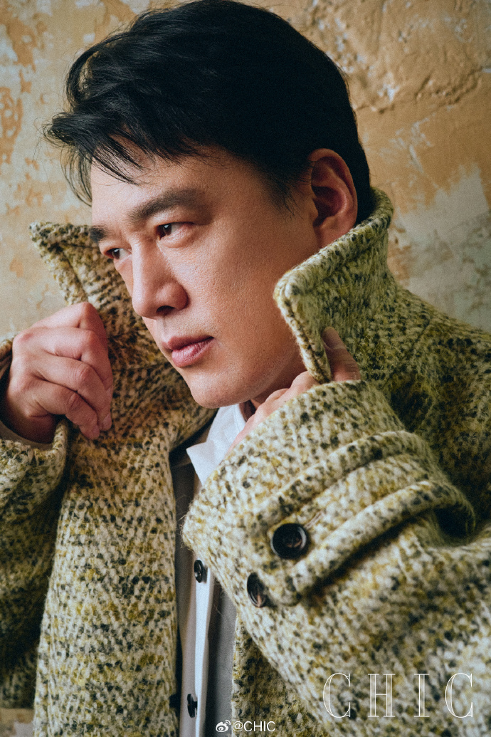 More photoshoot pics of #WangYaoQing (#DavidWang) for Chic China Magazine May 2024 Issue.

~Weibo 16 Apr 2024~