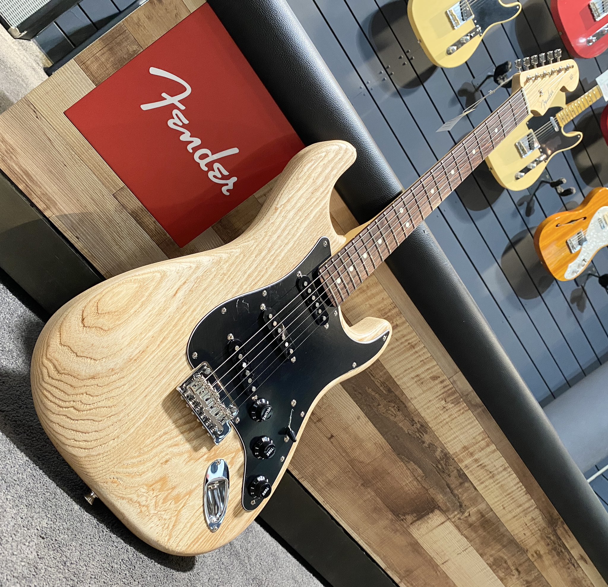 Fender Flagship Tokyo 1周年記念モデル 二次抽選販売のご案内