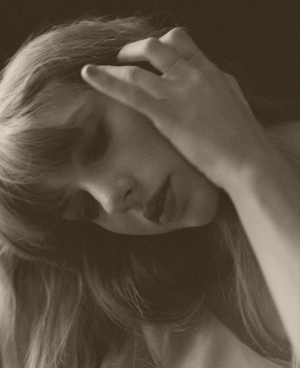 taylorswiftbr's tweet photo. "Como culminação de sua genialidade particular em casar inteligência com catarse, 'The Tortured Poets Department' parece o melhor disco de Taylor Swift de todos os tempos."

– Variety sobre o álbum #TSTTPD. https://t.co/nTZML3aIWz