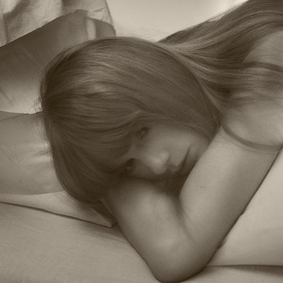 PopBase's tweet photo. ‘The Tortured Poets Department’ by Taylor Swift has received a perfect score of 100 from Rolling Stone, labeling it an “instant classic.” https://t.co/p6oZBMVEwu