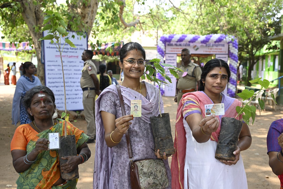 Free saplings being distributed to #voters by the election officials at a polling station at Sulur in #Coimbatore on Friday. 📸: @peri_periasamy @THChennai @the_hindu #LokSabhaElection2024