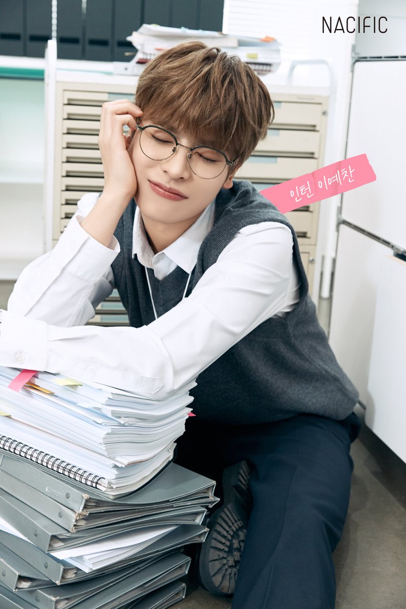 KrNacific's tweet image. 𝙉𝘼𝘾𝙄𝙁𝙄𝘾 𝙓 𝙭𝙞𝙠𝙚𝙧𝙨

🖥️슬기로운 인턴생활

인턴 후보 9 

이예찬 │ 05.10.21

“회사 복지요? 제가 바로 복지입니다”
사르르 마음 녹이는 예찬냥이

#네시픽 #싸이커스 #예찬 
#nacific #xikers #YECHAN