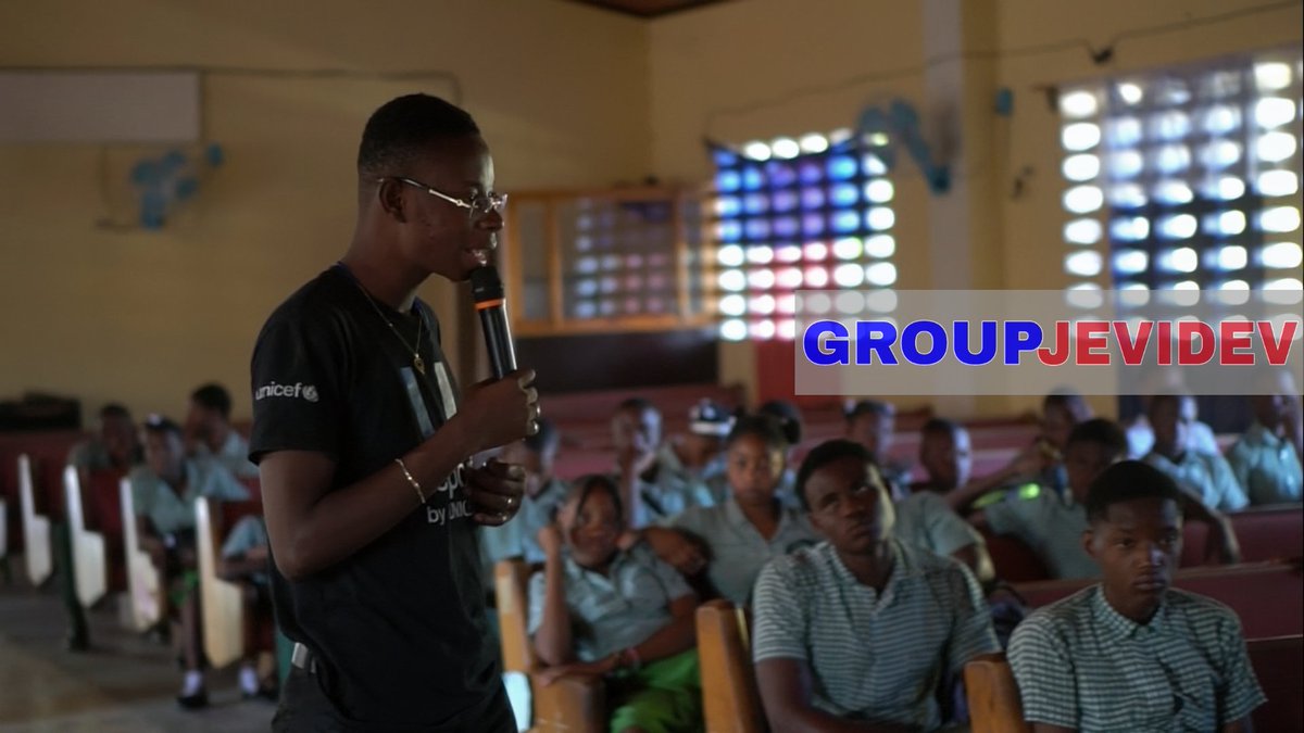 GROUPJEVIDEV's tweet photo. Pour y remédier, le @GROUPJEVIDEV organise des 𝐒É𝐀𝐍𝐂𝐄𝐒 𝐃'𝐎𝐑𝐈𝐄𝐍𝐓𝐀𝐓𝐈𝐎𝐍 dans différentes l'écoles de la commune.

Thème :«𝗖𝗼𝗺𝗺𝗲𝗻𝘁 𝗹𝗲𝘀 𝗷𝗲𝘂𝗻𝗲𝘀 𝗽𝗲𝘂𝘃𝗲𝗻𝘁 𝘃𝗮𝗶𝗻𝗰𝗿𝗲 𝗹𝗲𝘀 𝗶𝗻𝗳𝗹𝘂𝗲𝗻𝗰𝗲𝘀 𝗻é𝗳𝗮𝘀𝘁𝗲𝘀 𝗾𝘂𝗶 𝗹𝗲𝘀 𝗲𝗻𝘁𝗼𝘂𝗿𝗲𝗻𝘁.» https://t.co/hyPM5Dv0HS