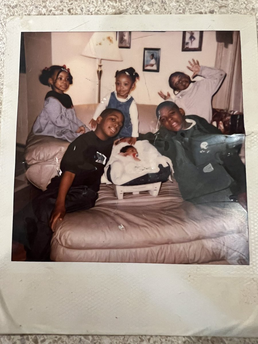 _QueenLola's tweet photo. Forever … FOR … EV … ER 🤞🏾🕊️❤️ https://t.co/nvWA3gGUpY