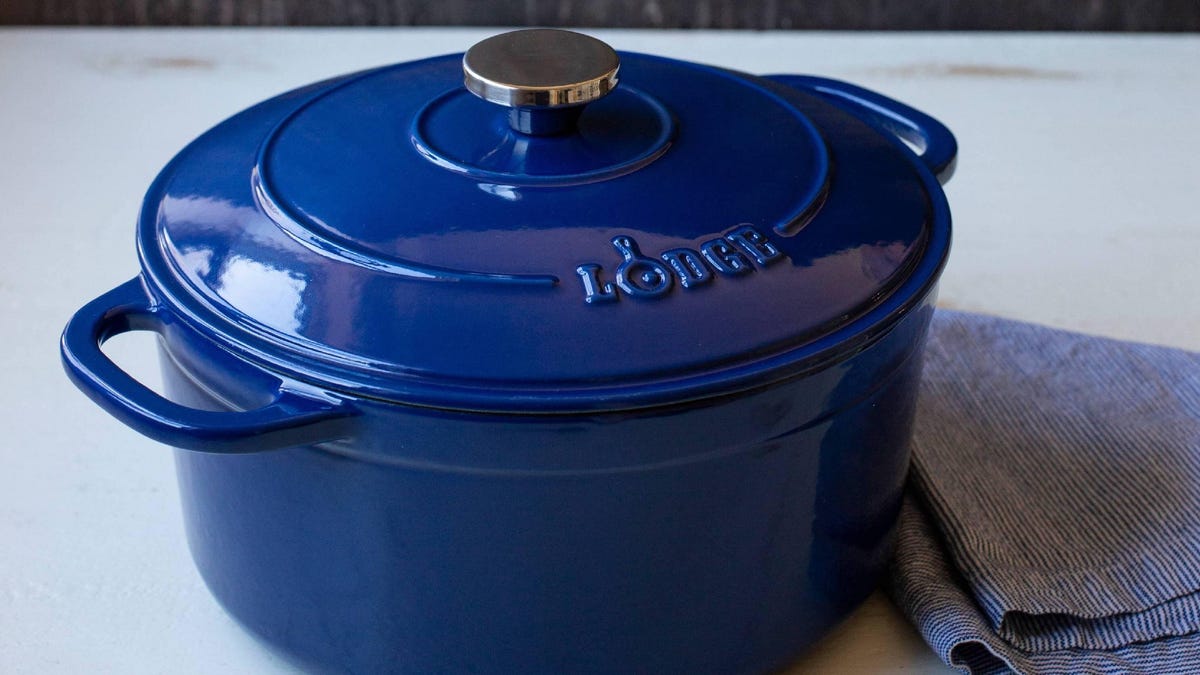 🍳 Don't ruin your enameled cast iron cookware! Learn how to clean, cook, and store your pots and pans properly to keep them in top-notch condition. #CookingTips #CastIronCare.