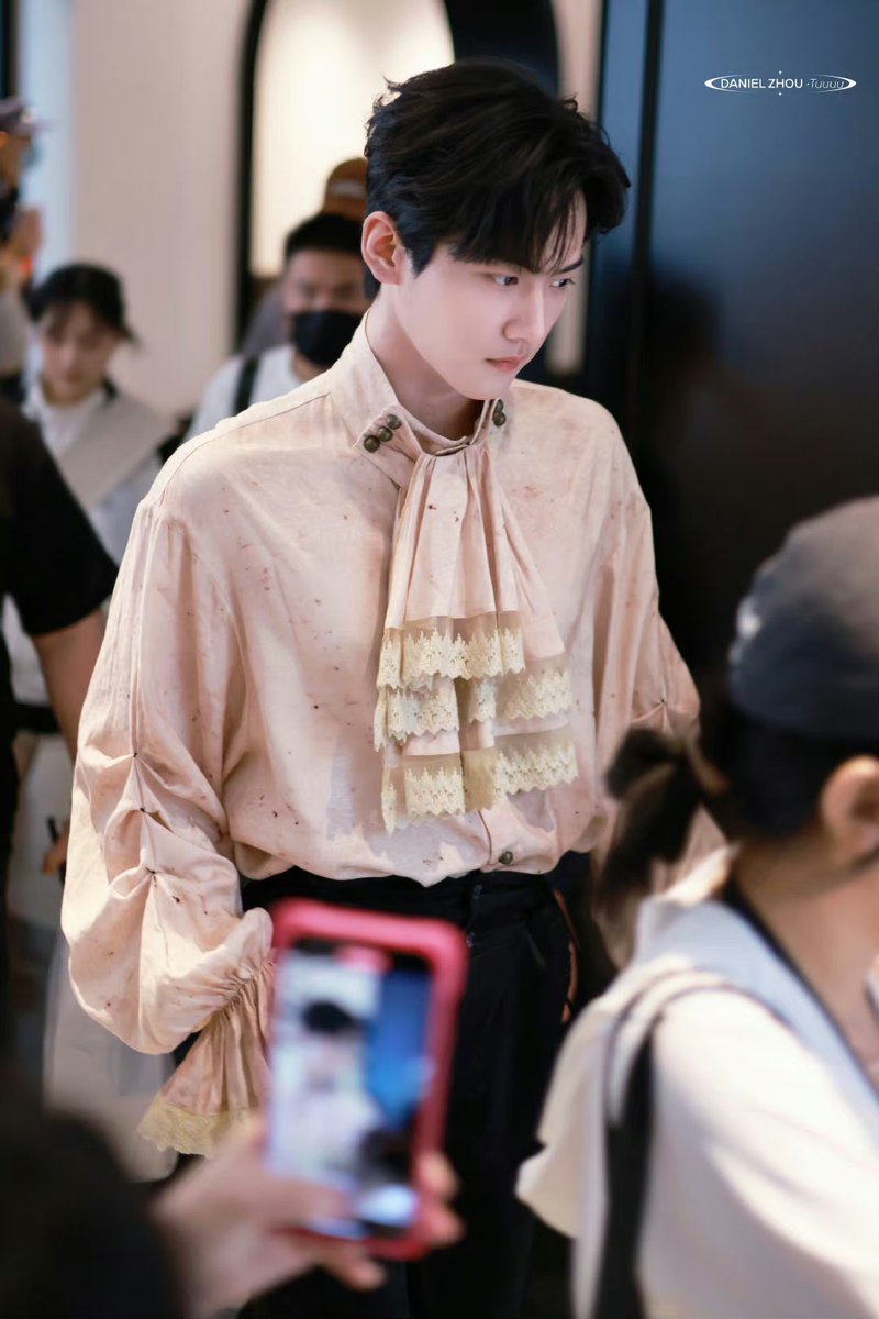 BZhoukeyu's tweet image. ชุดหล่อทุกวัน🥹คนเท่ๆใส่อะไรก็ดูดีอะเรา