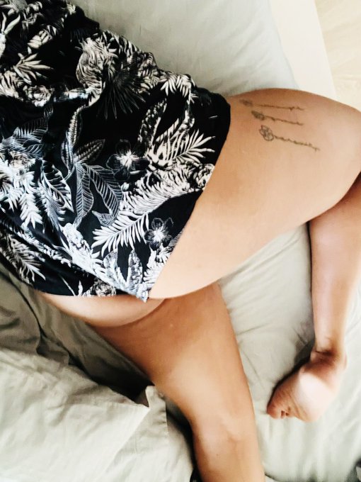 Lazy Friday morning&hellip;  Time to get up https://t.co/zj4N5JGPiN<a href="/tag/sexpositive"class="tags"><span>#sexpositive</span></a><a href="/tag/fetish"class="tags"><span>#fetish</span></a><a href="/tag/couples"class="tags"><span>#couples</span></a><a href="/tag/cammodel"class="tags"><span>#cammodel</span></a><a href="/tag/kink"class="tags"><span>#kink</span></a>