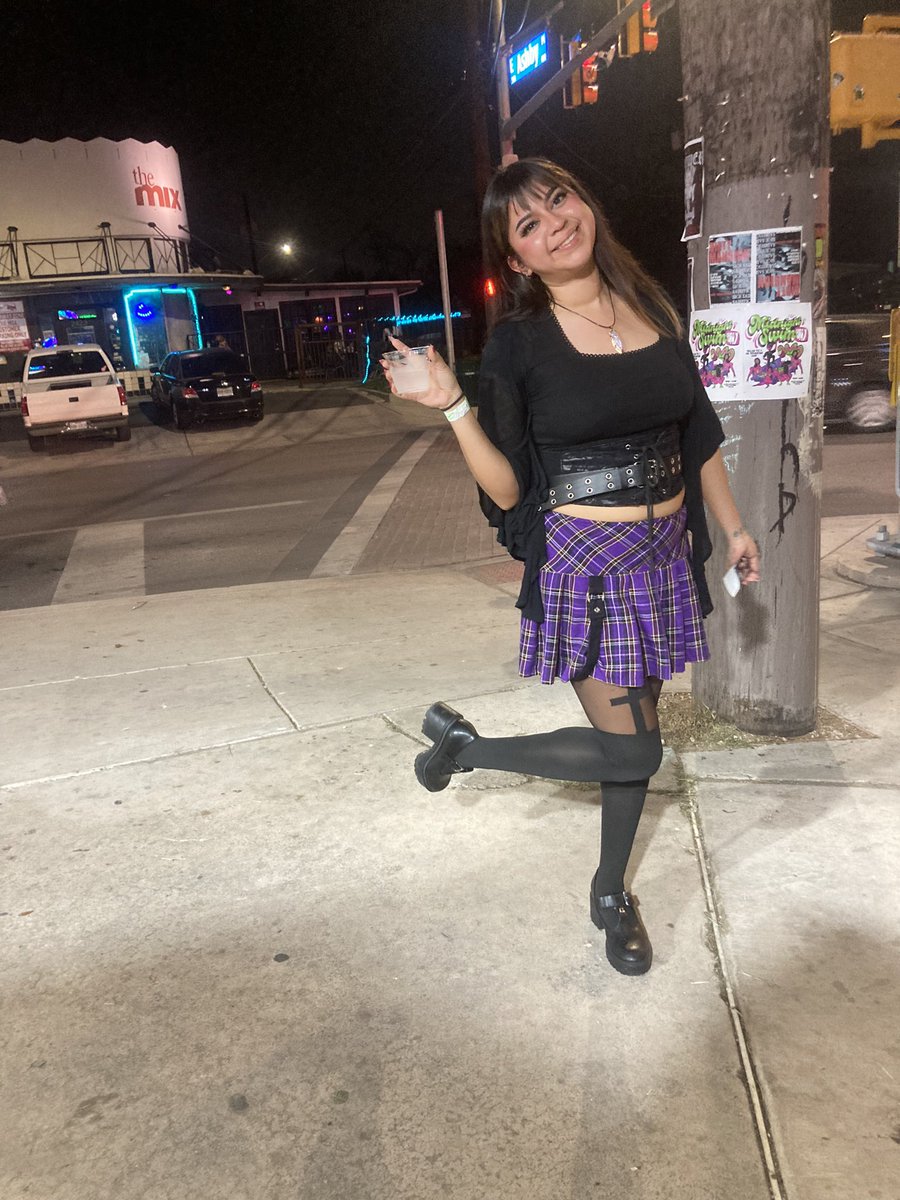 _lovely_natalie's tweet photo. @Yameiionline was so lit tonight🤪💜 https://t.co/BigPZBxIFe